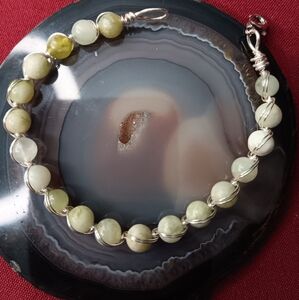✨ Protective & Healing Serpentine Jade Bracelet | Handmade Wire-Wrapped Natural